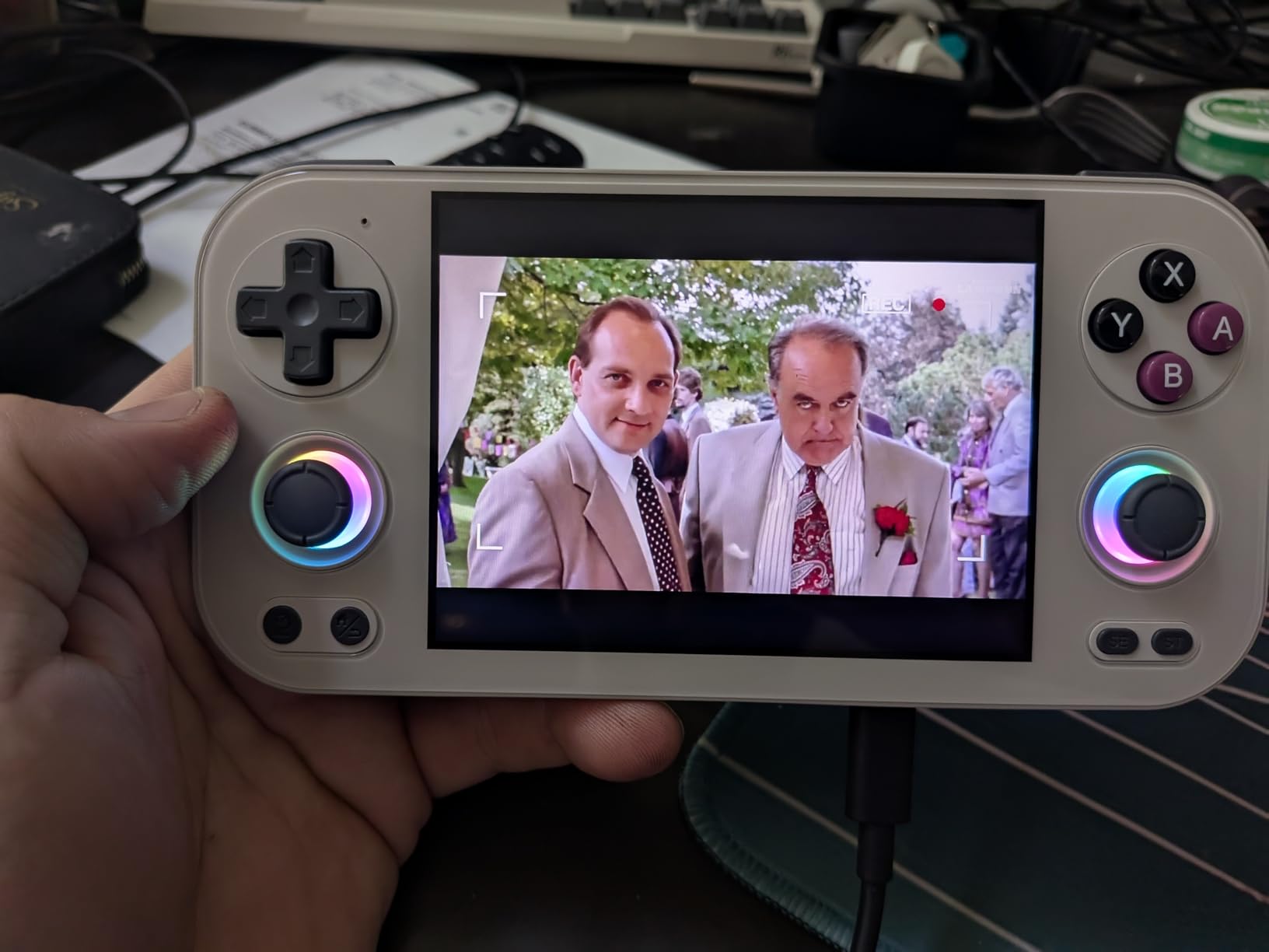 Anbernic RG476H Retro Game Console Android 13 System Unisoc T820 RG 476H Handheld Game 4.7-inch LTPS OCA Full Multi-Touch Screen Online Fighting Joystick Supports Output WiFi 5000mAh 8+ 128GB customer photo 1