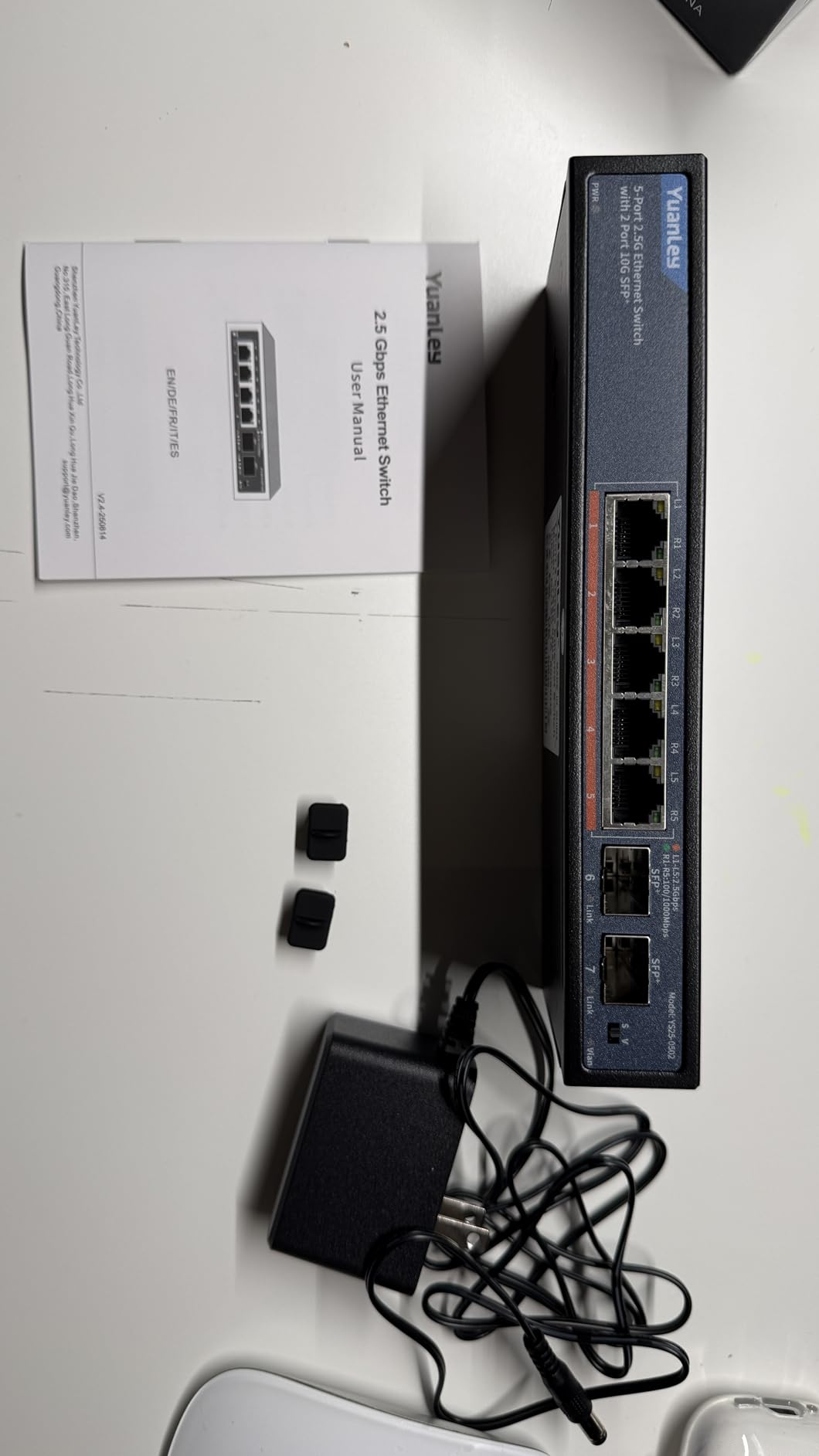 10 Port 10G Ethernet Switch Unmanaged, 8 x 2.5G Base-T Ports, 2 x 10Gb RJ45 Ports, Compatible with 100/1000/2500Mbps, Metal Case Fanless, YuanLey 2.5Gbe Network Switch for 2.5G/10G NAS, Wireless AP customer photo 1