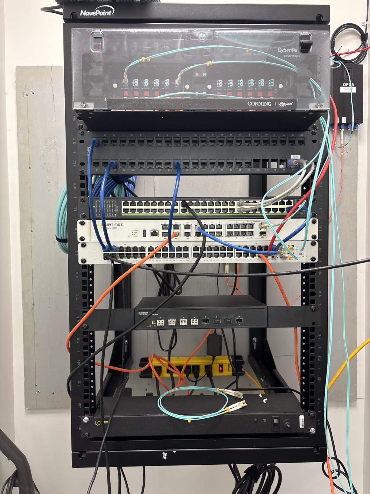 MokerLink 5 Port 10G Managed Ethernet Switch, 10G/5G/2.5G/1G Auto-Adaptive, L3 Web/CLI Managed, Metal Desktop|Rackmount Network Switch customer photo 1