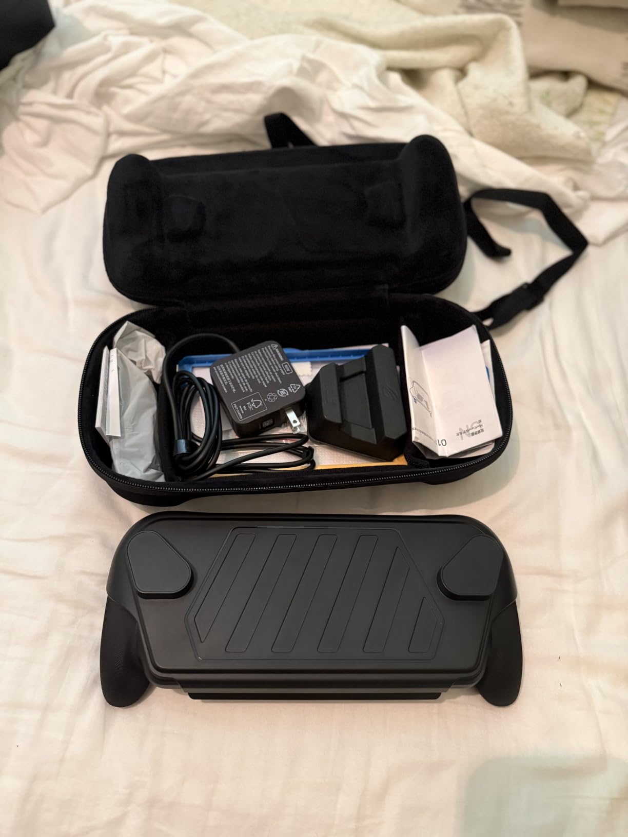 JSAUX Carrying Case for ROG Xbox Ally/Ally X (2025), Slim, Compact, BG0135 | Hard Shell, Felt Exterior, Soft Lining, Joystick Protection, SD & microSD Card Slots customer photo 2