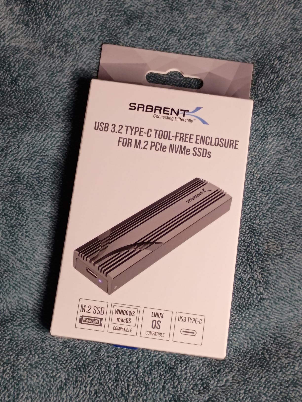 SABRENT USB4 NVMe SSD Enclosure, Tool-Free, 3900MB/s (EC-U4TN) | M.2 PCIe 4.0 x4; USB 4.0; Thunderbolt 3/4 & USB-C compatible; for 2230-2280 drives; nvme enclosure 40gbps customer photo 2