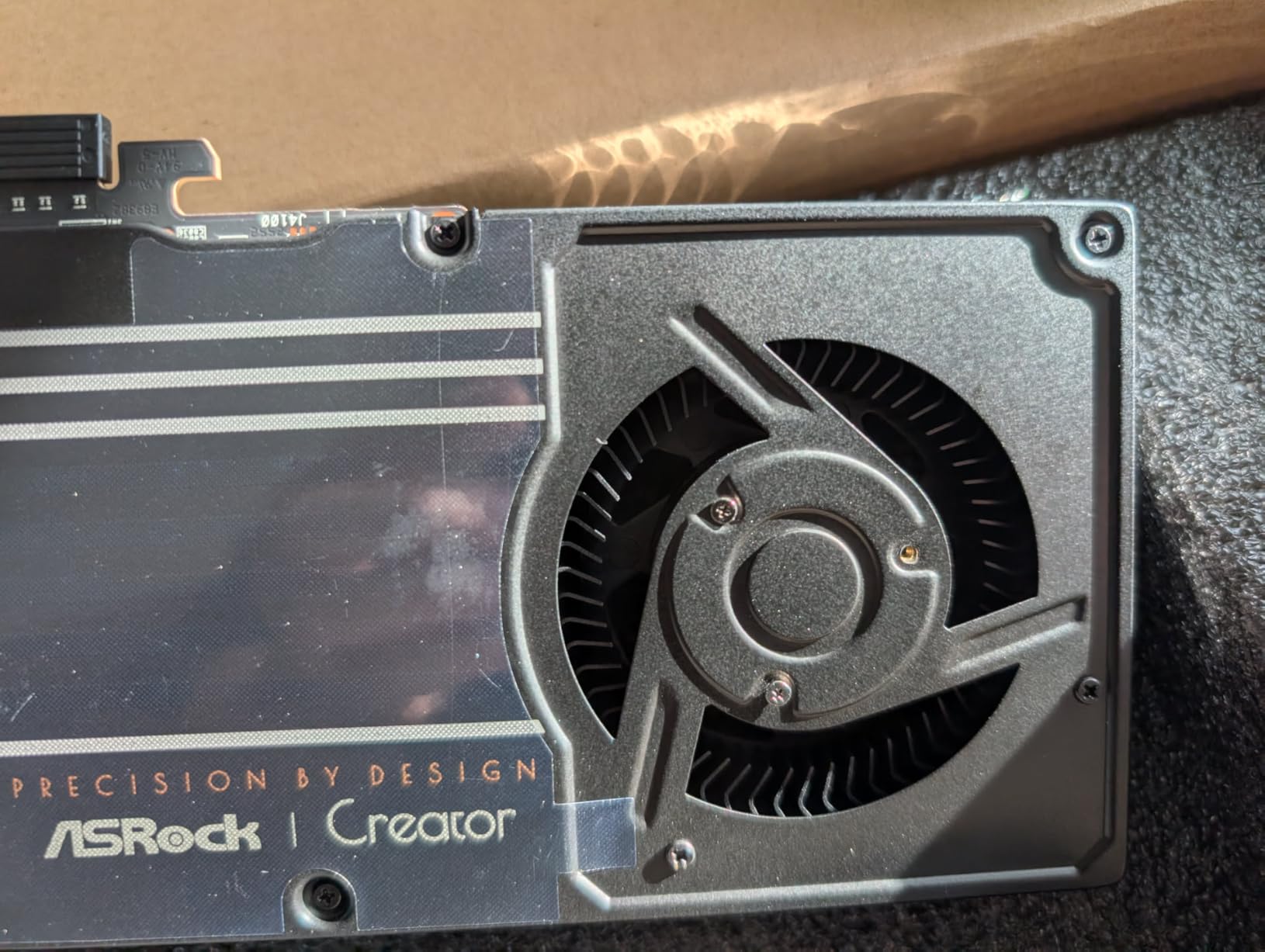ASRock Radeon AI PRO R9700 Creator 32GB Professional Graphics Card, 2920 MHz Boost Clock, GDDR6, AMD RDNA 4, AI-Accelerators customer photo 2