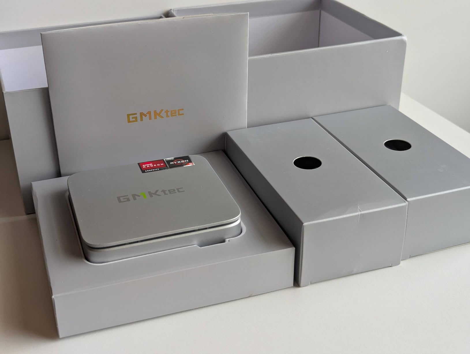 GMKtec Mini PC M8, AMD Ryzen PRO 6650H (6C/12T 4.50GHz), Dual NIC 2.5GbE LAN, 16GB LPDDR5 RAM, 512GB PCIe SSD, Oculink, USB4, HDMI, USB-C customer photo 1