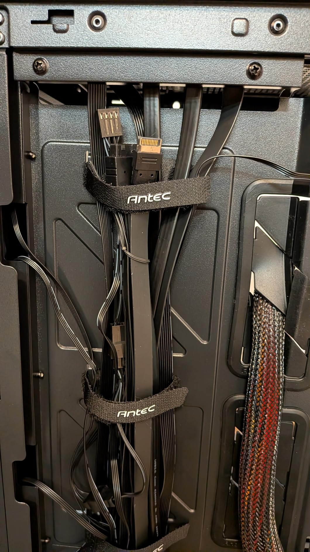 Antec P7 S, 4 x 120mm PWM Fans Included, Dual Side Front Mesh Intake, 360mm Top Radiator Support, Type-C 3.2 Gen 2, Sound-Dampening Side Panels, Mid-Tower ATX PC Case customer photo 1