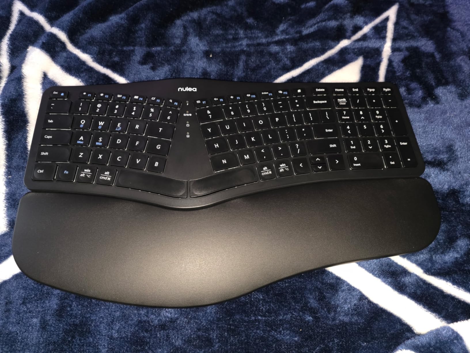 Nulea Ergonomic Split Keyboard Wireless Cushioned Wrist Rest Rechargeable customer photo 1
