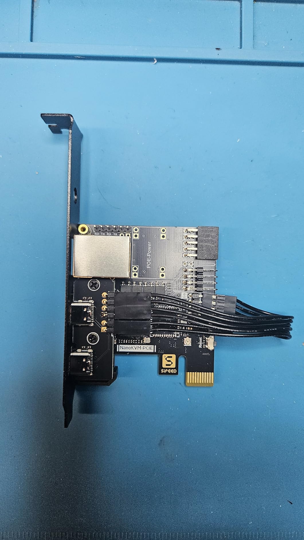Sipeed NanoKVM PCIe IP KVM Remote Control via the Internet, 1080P HDMI, Keyboard Video and Mouse Remote Control, Ideal mini KVM for Home Offices Data Centres Server Management (NanoKVM PCIe ETH) customer photo 1