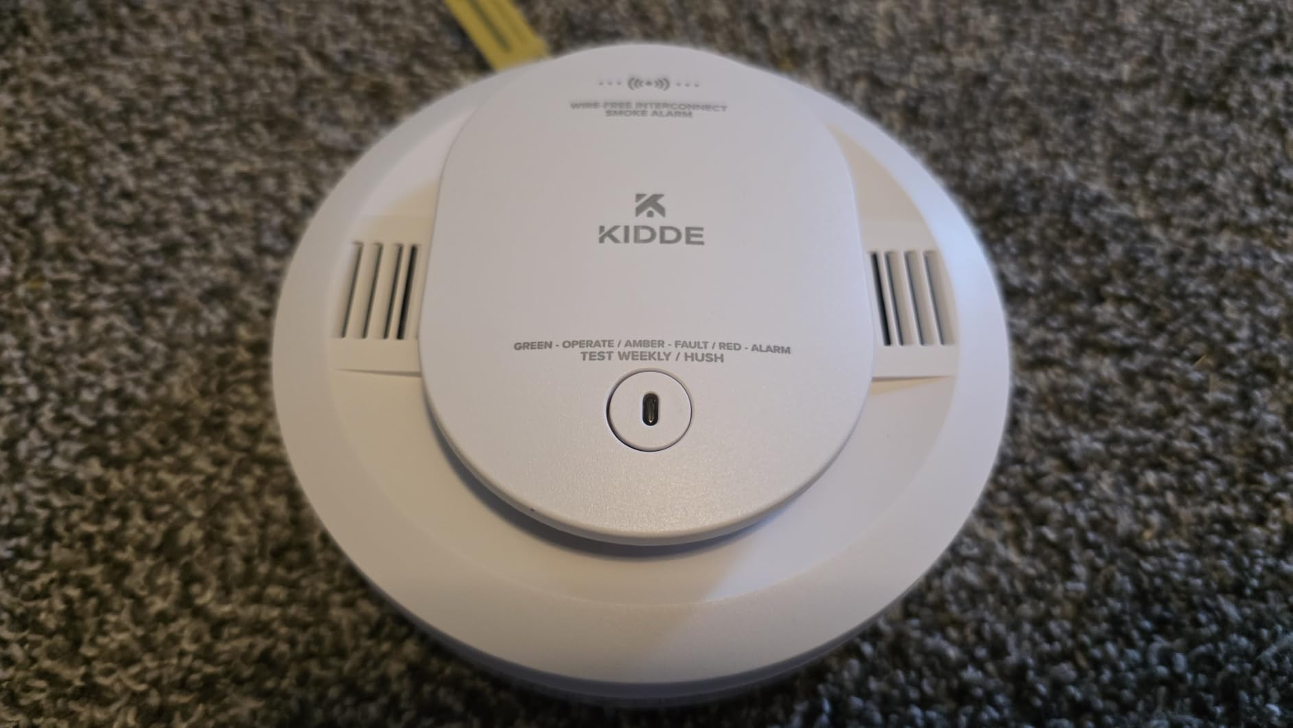 Kidde Smoke Detector, AA Battery-Powered, 20SDR-VRF | Wireless Interconnect Capability, Voice Alerts, LED status lights, and Loud 85 dB Alarm, Ideal for Homes & Apartments customer photo 2