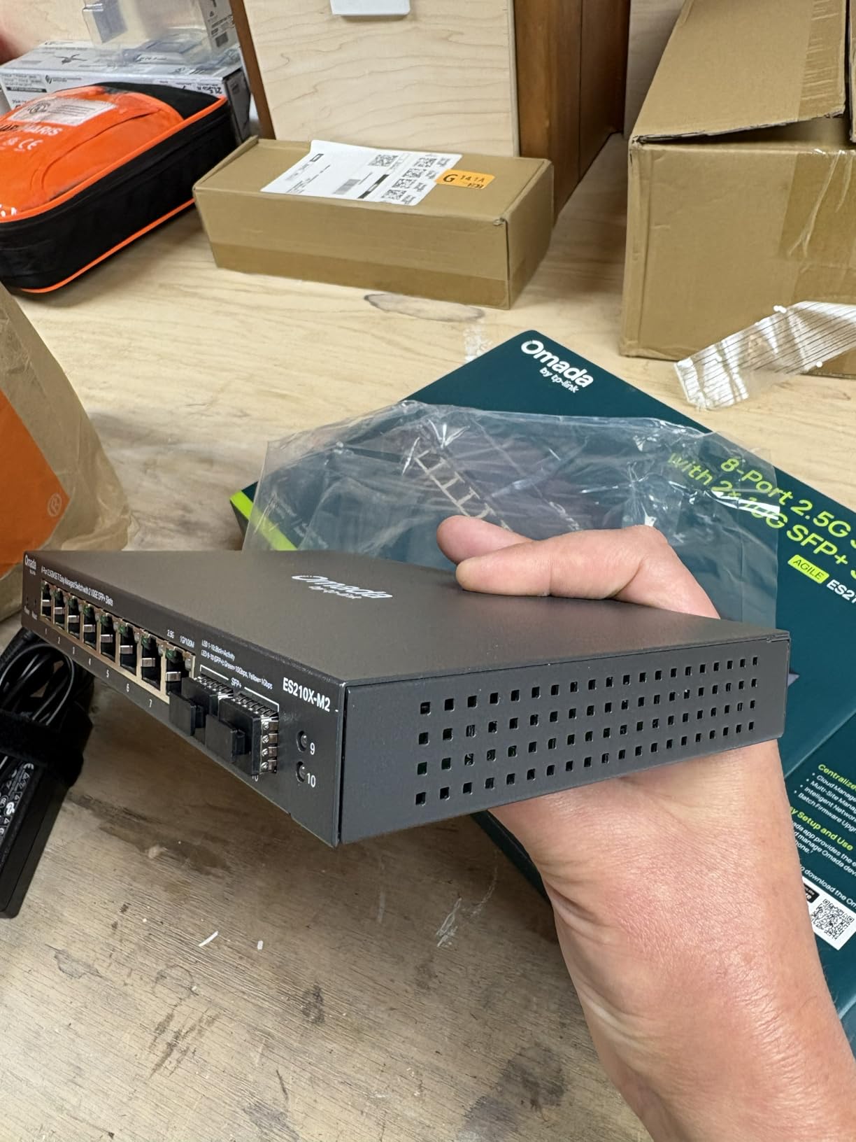 Omada ES210X-M2, 8 Port 2.5G Easy Managed Switch | 2*10G SFP+, VLAN, Auto Loop Prevention, IGMP Snooping, Fanless, Durable Metal w/Shielded Ports customer photo 2