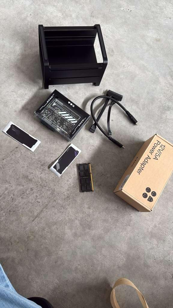 ZimaBlade 7700 x86 Home Server & 2-Bay NAS Kit, Intel Quad-Core, 16GB RAM | CasaOS Preinstalled, Dual SATA, PCIe x4 Expansion, Docker Ready, Plex, Home Assistant, Self-Hosting Platform customer photo 1