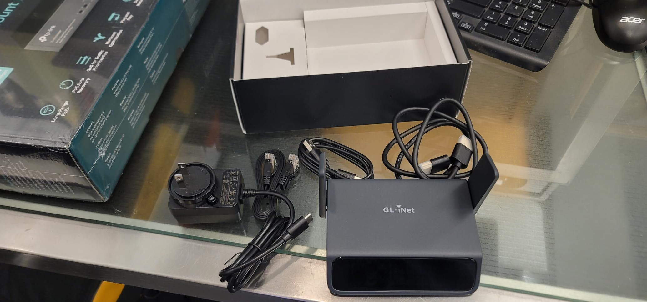 GL.iNet Comet 5G Redcap GL-RM10RC Remote KVM 4K HDMI Touchscreen Wi-Fi 6 customer photo 1