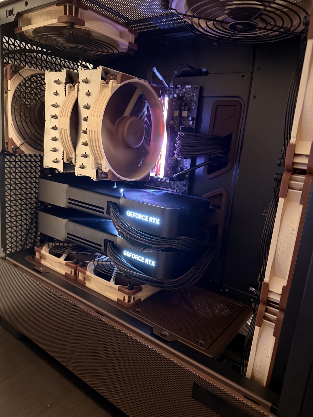 Antec Flux Pro Noctua Edition, Ultra-Quiet High-Performance ATX PC Case, Includes 4x NF-A14x25 G2 2x NF-A12x25 G2 Fans and NA-FH1 Hub, Suitable for Large GPU and PSU, Signature Brown Noctua Accents customer photo 1