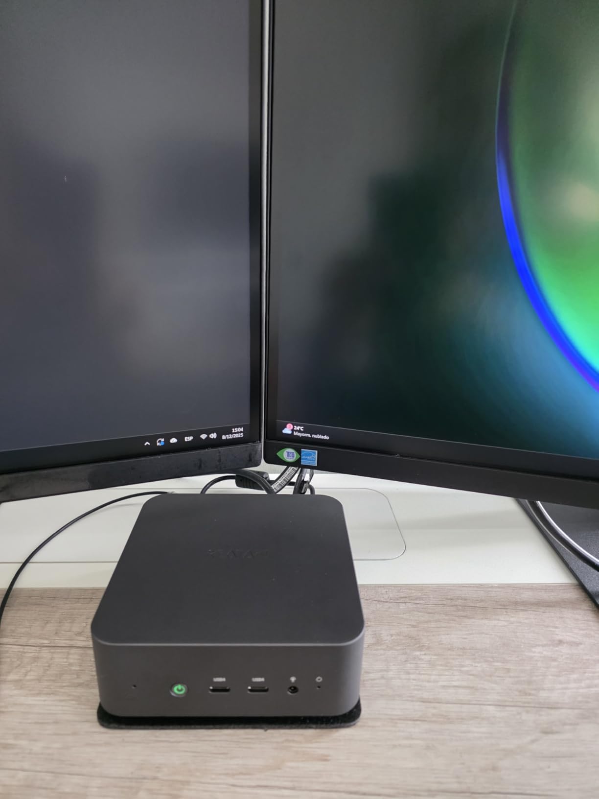 Reatan X8 Mini PC, AMD Ryzen AI 9 HX 470, 48GB DDR5 5600MHz, 1TB SSD, OCuLink | Radeon 890M | Dual USB4 | 8K Quad Display | 2.5G LAN | Wi-Fi 7 | 86 TOPS customer photo 2