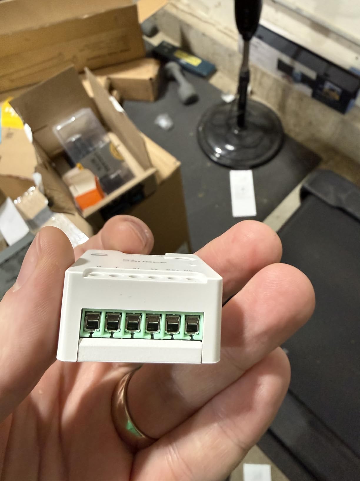 SONOFF MINI-ZBD Zigbee 3.0 Dry Contact Relay, AC/DC Input, Works with Zigbee Hubs, Alexa & Google Home, for Smart Garage Door Controller, Boilers, DC Motors & Solenoid Valves customer photo 1