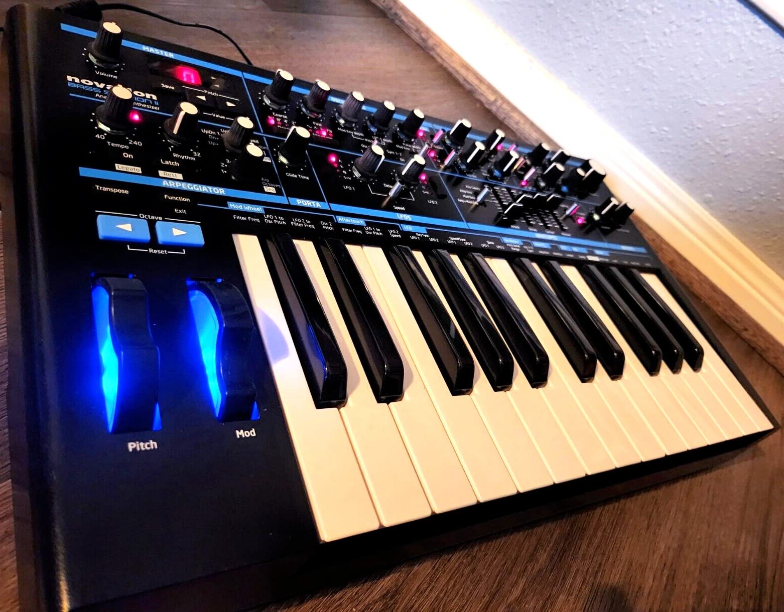 Novation Bass Station II Analog Monosynth | USB, 25 Full-Size Keys, Aftertouch, 2 Analog Oscillators + Sub-Oscillator, 2 Filters, Overdrive, Arpeggiator, Paraphonic Mode customer photo 1