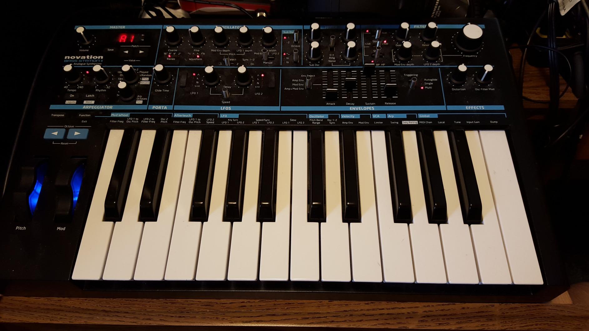 Novation Bass Station II Analog Monosynth | USB, 25 Full-Size Keys, Aftertouch, 2 Analog Oscillators + Sub-Oscillator, 2 Filters, Overdrive, Arpeggiator, Paraphonic Mode customer photo 2