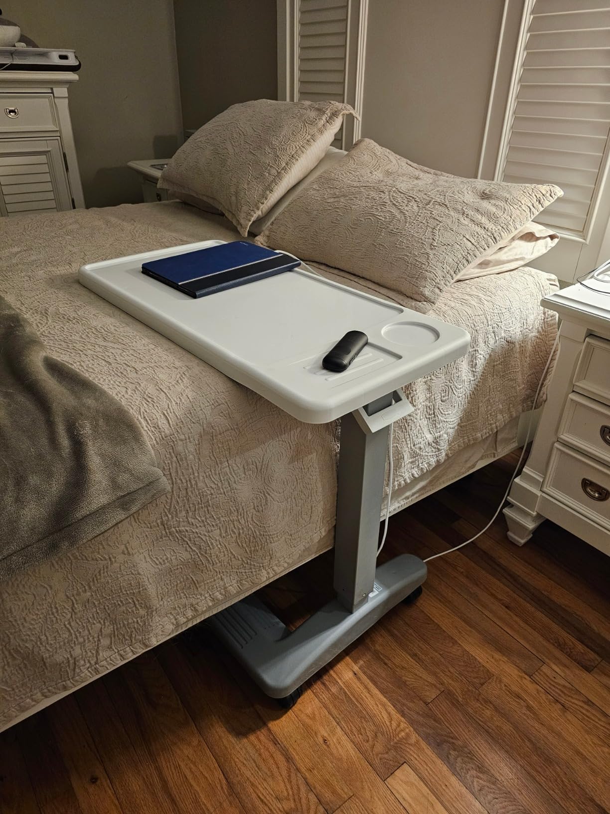Carex Rolling Overbed Table, Hospital Bed Table, Laptop Tables for Recliner, Bed, Bedside and Sofa, Computer Tables, Hospital Tray, Adjustable with Wheels and Secure Height Adjustment customer photo 2