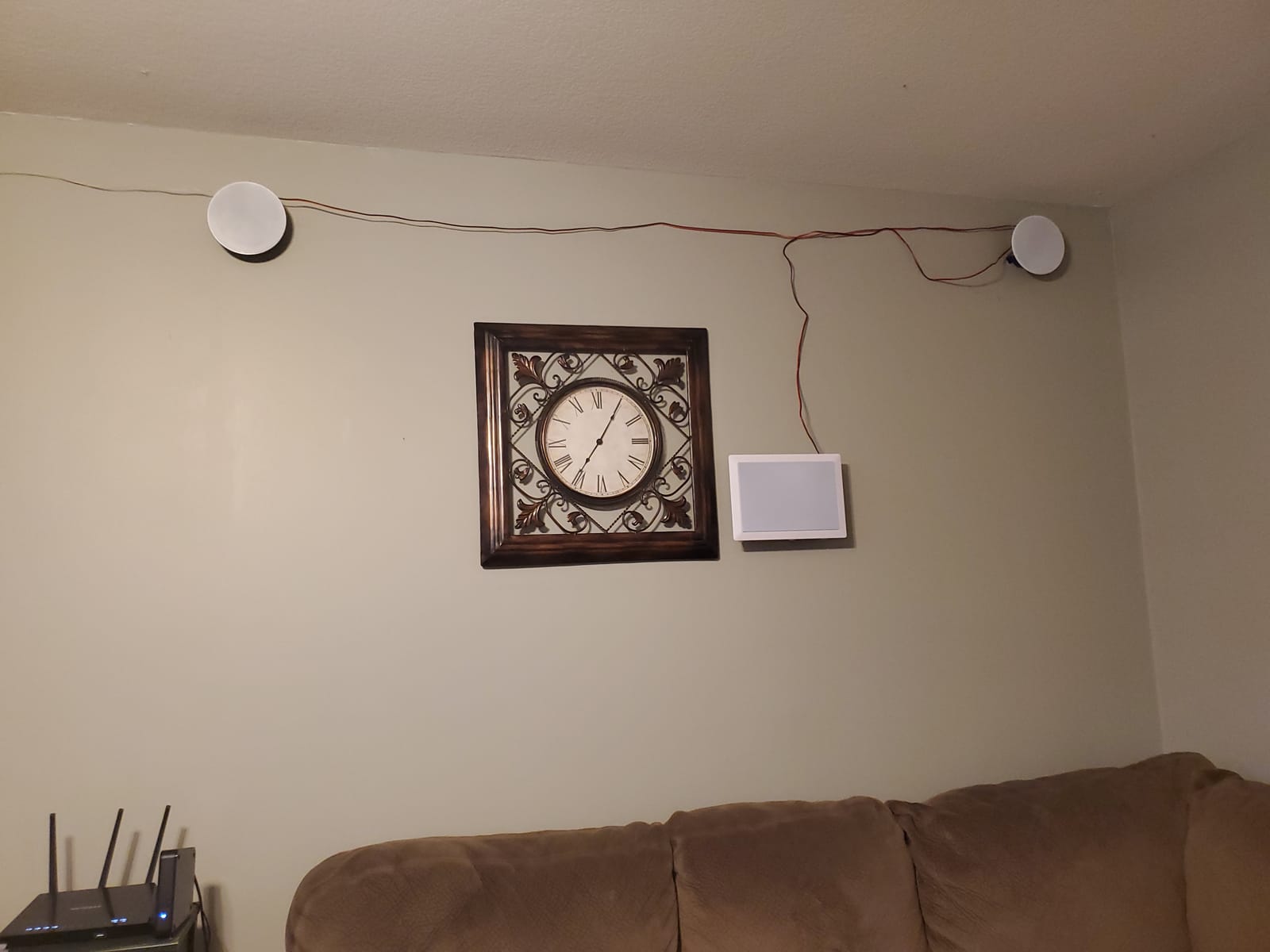 Pyle 150 Watts 5.25'' In-Wall / In-Ceiling Stereo Speakers - 2-Way Flush Mount Stereo Sound Speakers | 5-1/4'' Midbass Speaker - White (Pair) customer photo 1