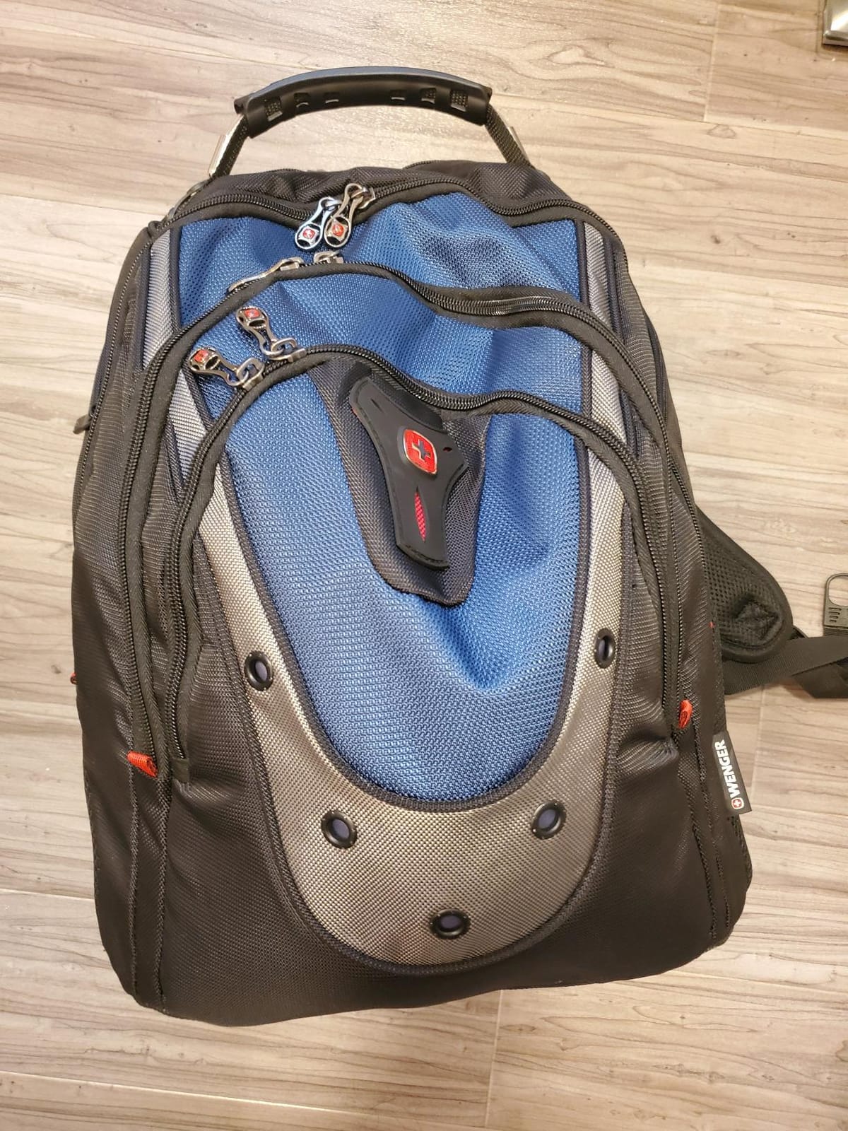 Wenger Ibex 17 inch Laptop Backpack, Men's and Women's Laptop Bag, Black/Gray/Blue customer photo 1
