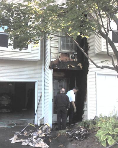 First Alert EZ Fire Spray, Extinguishing Aerosol Spray customer photo 1