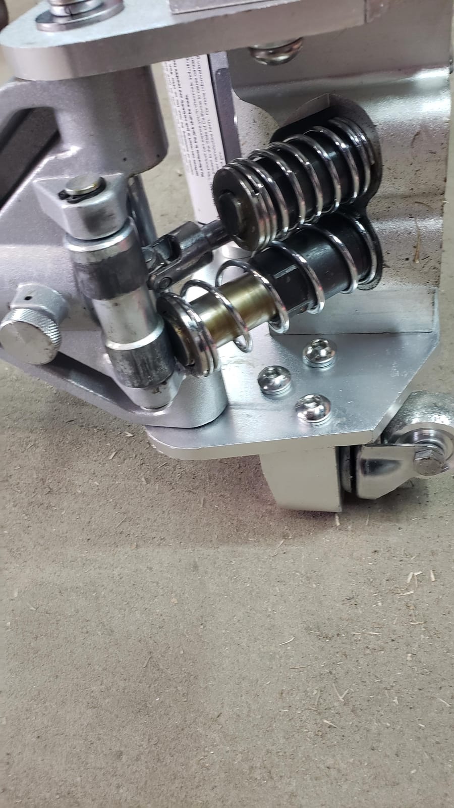 ARCAN 2-Ton (4,000 lb.) Aluminum Low Profile Floor Jack, Model A20017 customer photo 2