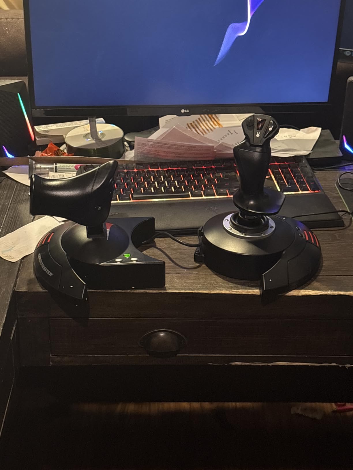 Thrustmaster T-Flight Hotas X USB Flight Sim Stick & Throttle - PC | Detachable design, adjustable resistance, 12 programmable buttons, 5 axes, dual rudder control, preset memory, ergonomic customer photo 2
