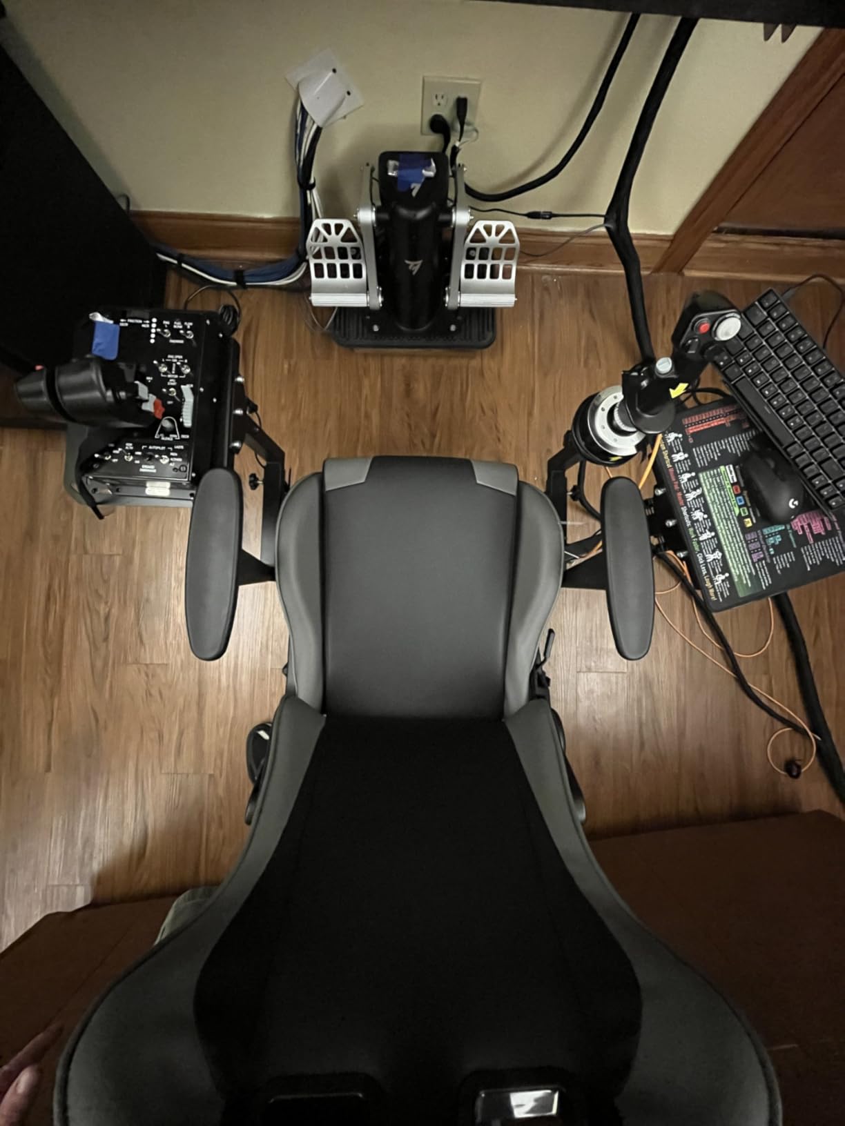 Thrustmaster HOTAS Warthog A10 Replica Flight Stick & Throttle Set - PC | 1:1 A-10C USAF licensed replica, H.E.A.R.T sensors, dual-engine control, 55 programable buttons, 8-way hat, all-metal build customer photo 1