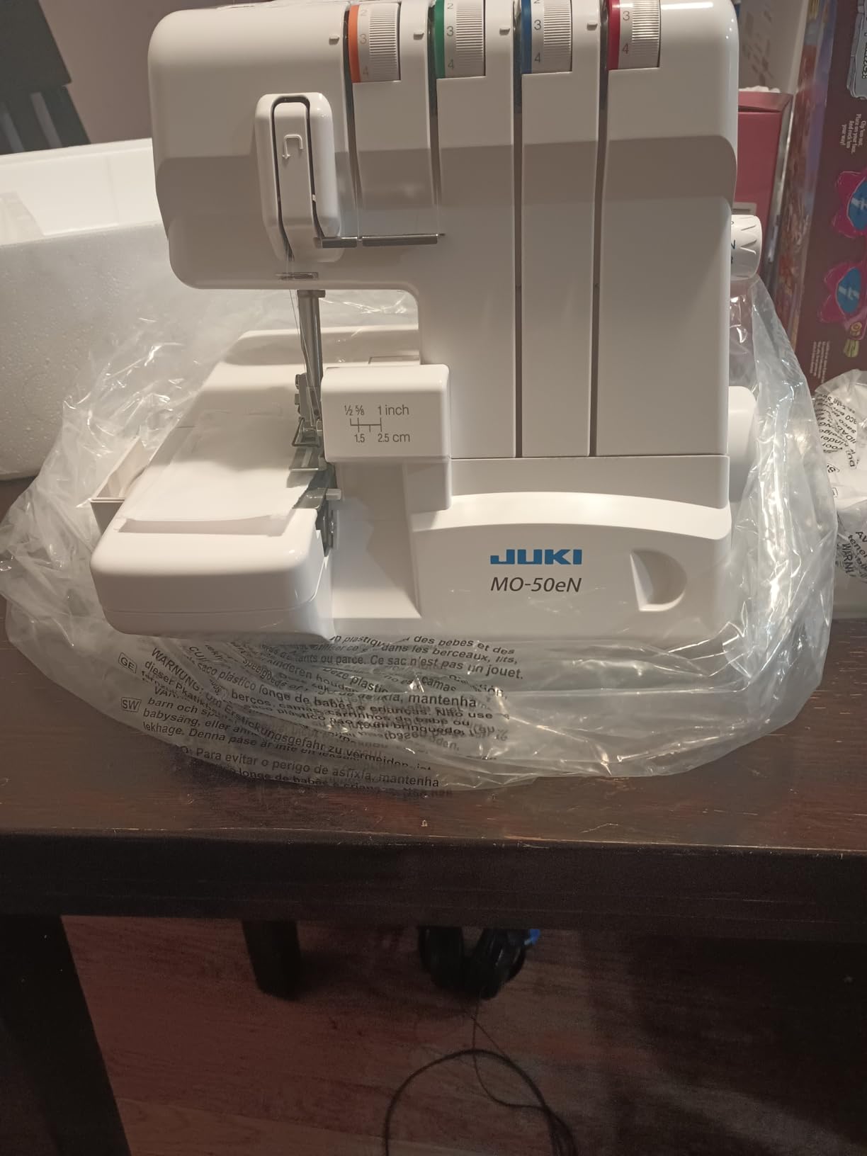 Juki, MO-50E, 3 or 4 Thread Serger, Lay In Tensions, Adjustable Differential Feed, Built In Rolled Hem, Automatic Lower Looper Threader, Retractable Upper Knife (MO-50E/UL) customer photo 2