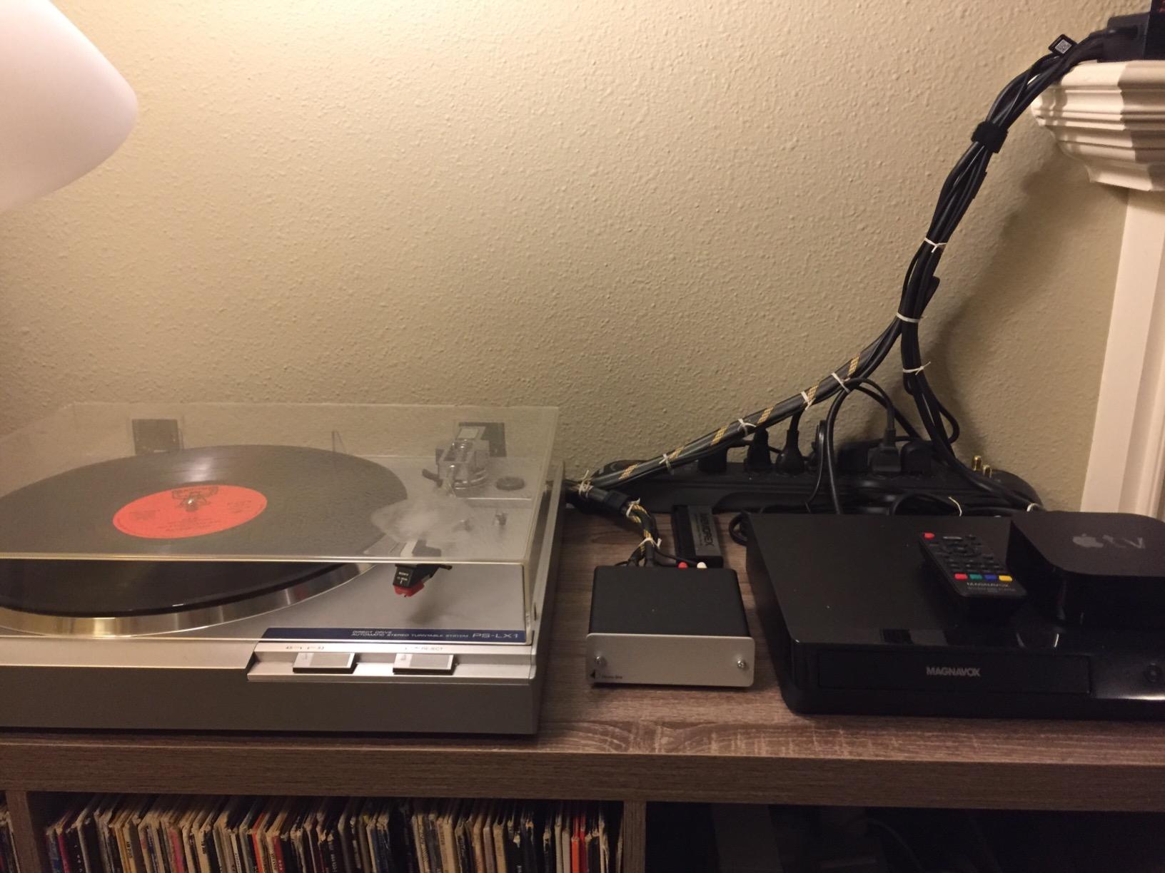 Project Audio Phono Box DC 2Channel MM/MC Phono Preamp with Line Output (Black) customer photo 2