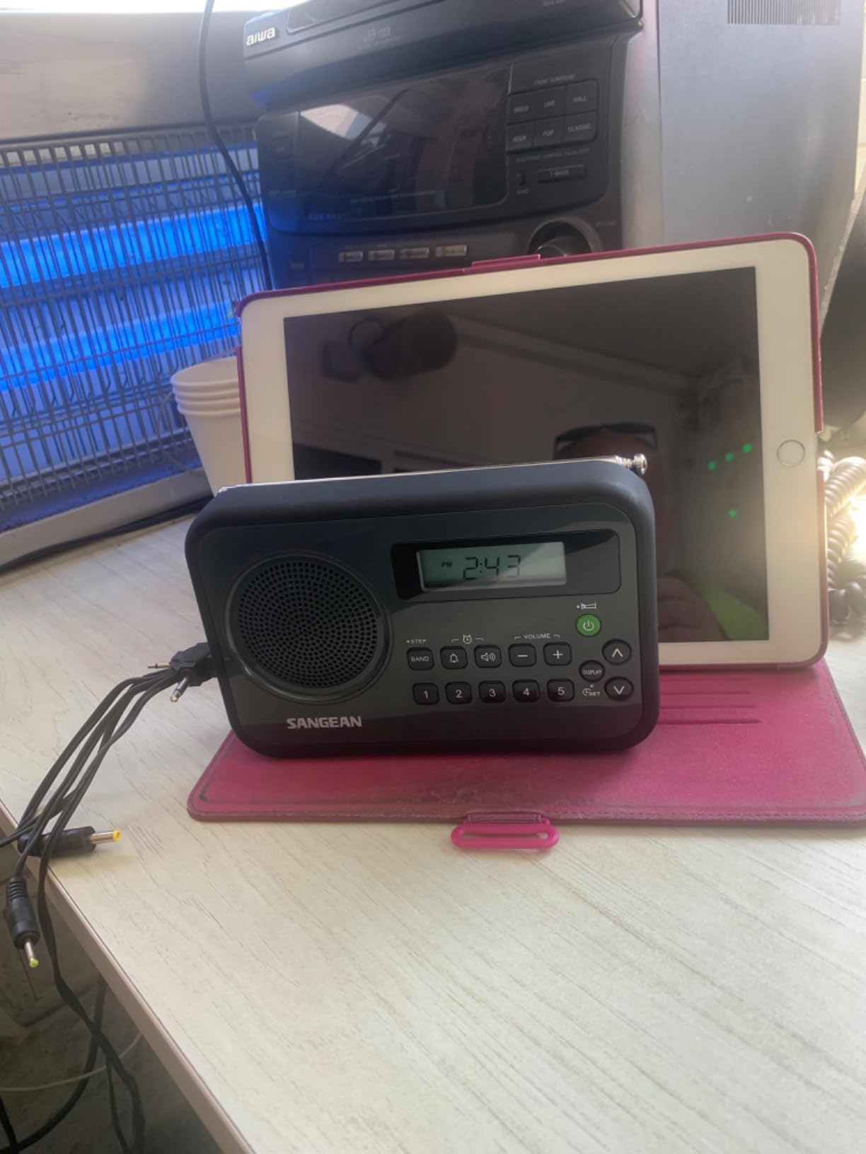 Sangean PR-D18BU AM /FM / Portable Digital Radio with Protective Bumper (White/Blue) customer photo 2