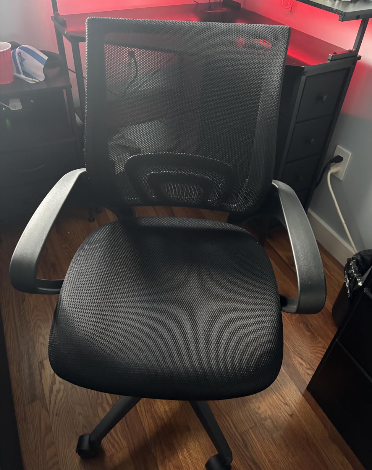 BestOffice Ergonomic Office Chair | Mid-Back Swivel Desk Chair | Black | with Lumbar Support, Adjustable Height & Breathable Backrest | Sponge Seat & Rolling Wheels | for Home, Office | Pack of 1 customer photo 2