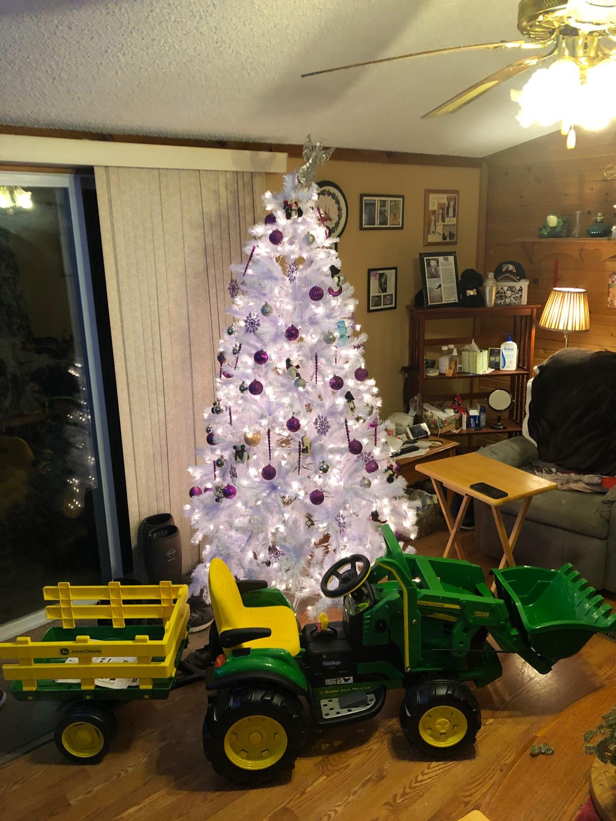 Peg Perego John Deere Ground Loader Tractor Extra-Large 12 Volt Ride on Tractor for Kids Ages 3-7 customer photo 2