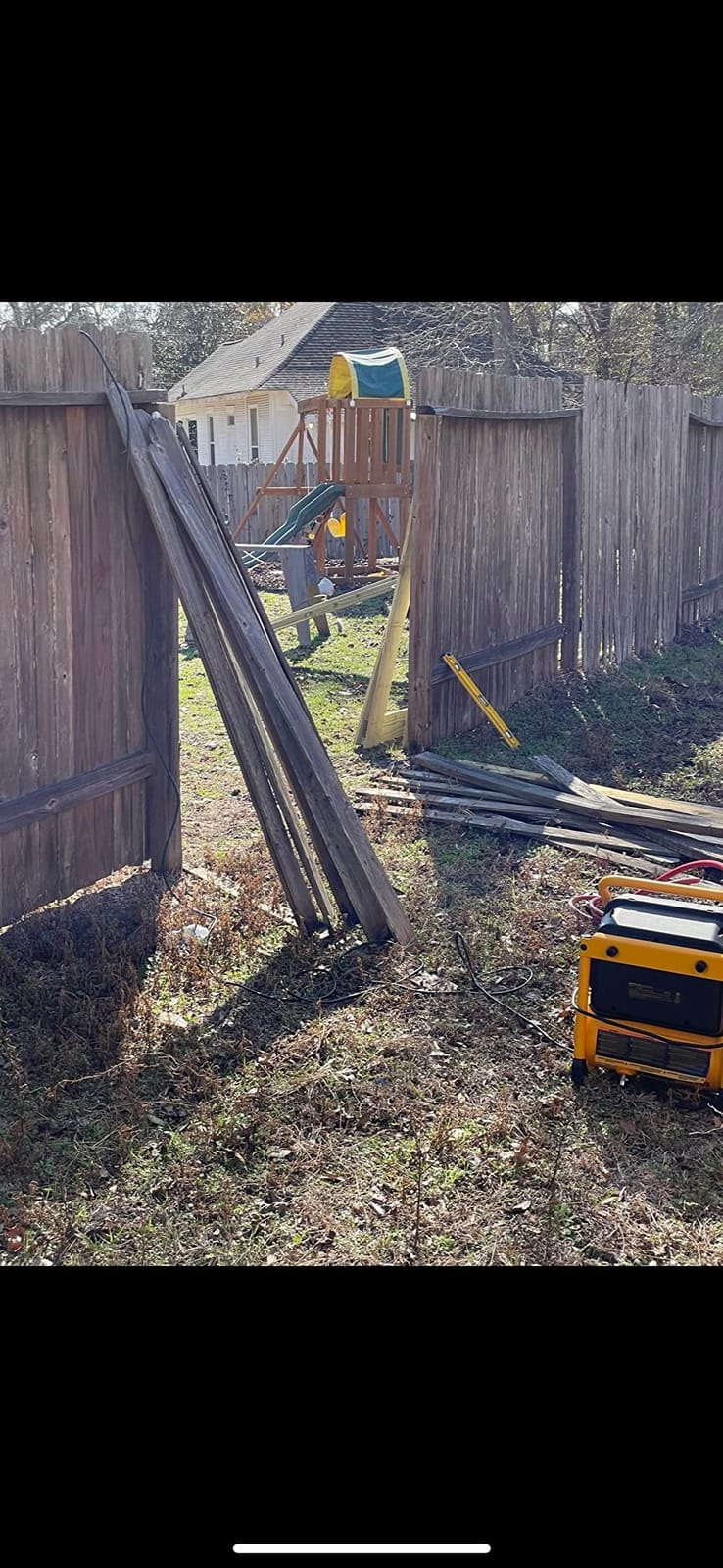 DEWALT Air Compressor for Trim, 200-PSI Max, Quiet Operation (DWFP55130) customer photo 1
