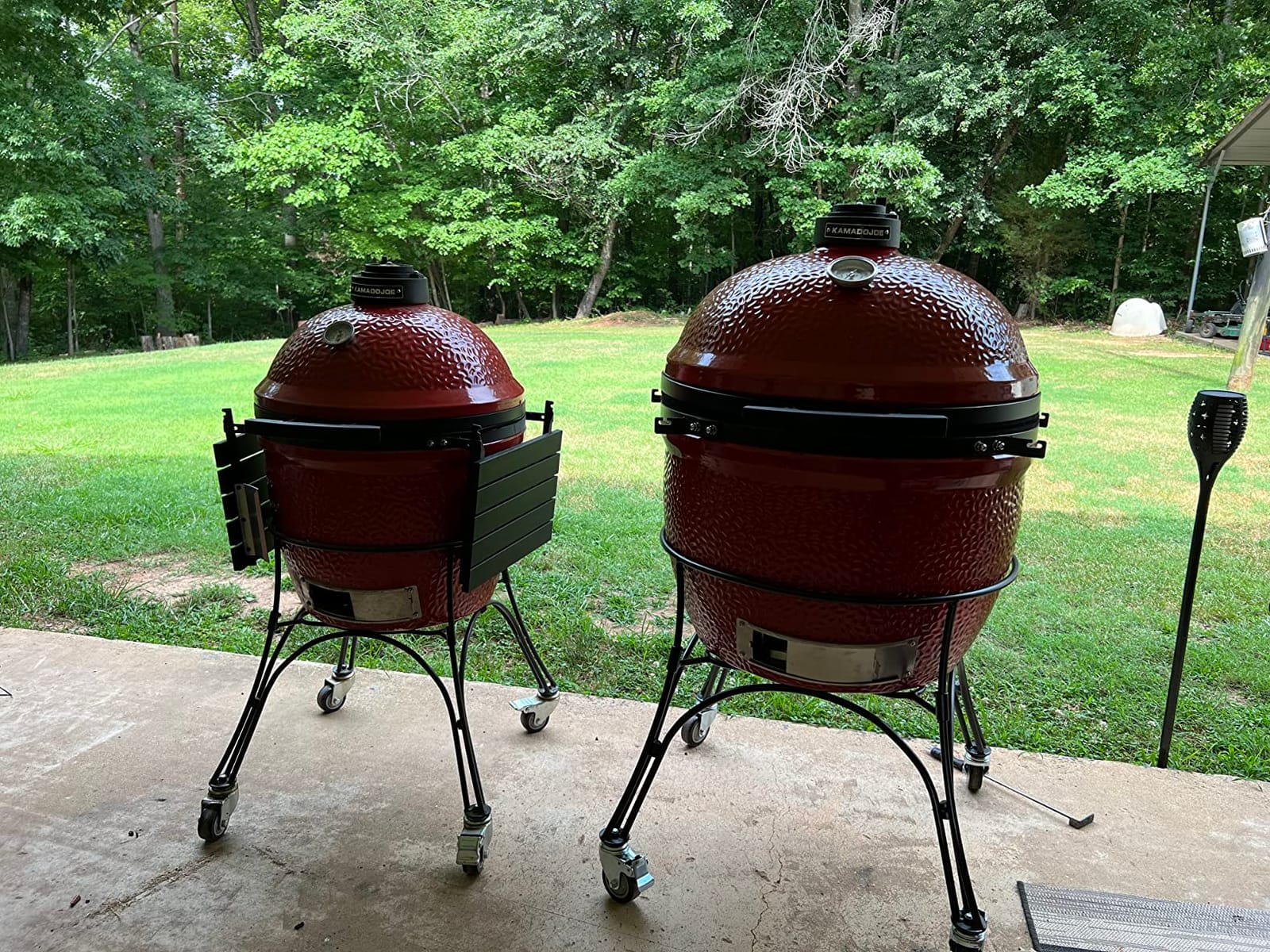 Kamado Joe Big Joe Series I 24-inch Ceramic Charcoal Grill and Smoker with Cart, Side Shelves, Stainless Steel Grates and 450 Cooking Square Inches in Red, Model BJ24Rh customer photo 1