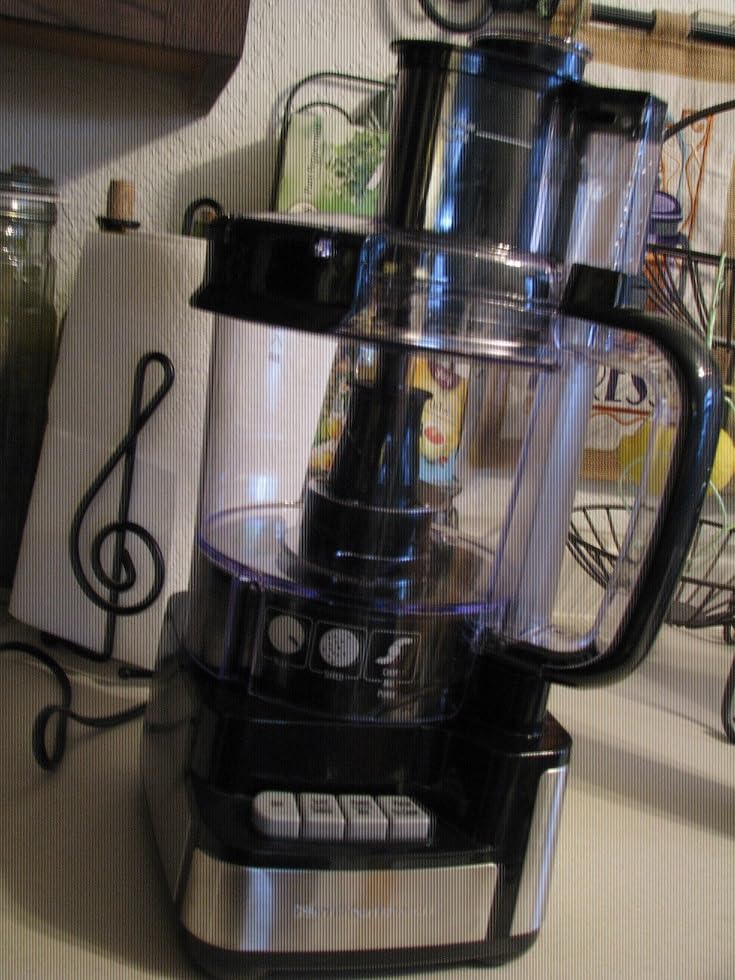 Hamilton Beach 12 Cup Stack & Snap Food Processor and Vegetable Chopper | BPA Free | Stainless Steel Blades | 2-Speed 450 Watt Motor |Easy Stacking Assembly | Black | 70725A customer photo 2