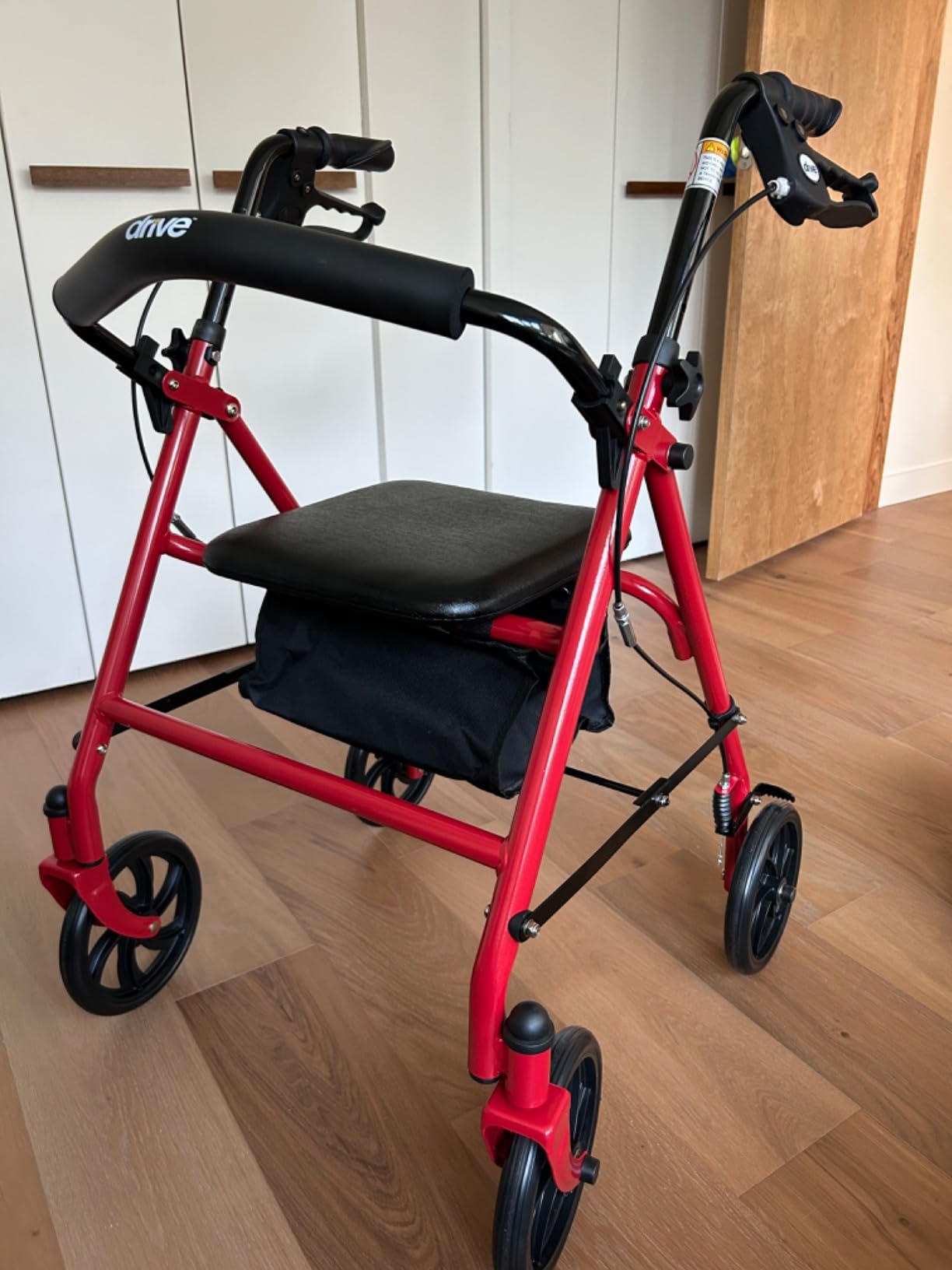 Drive Medical Rollator Walker with Seat, 7.5 Inch Wheels, Blue customer photo 1