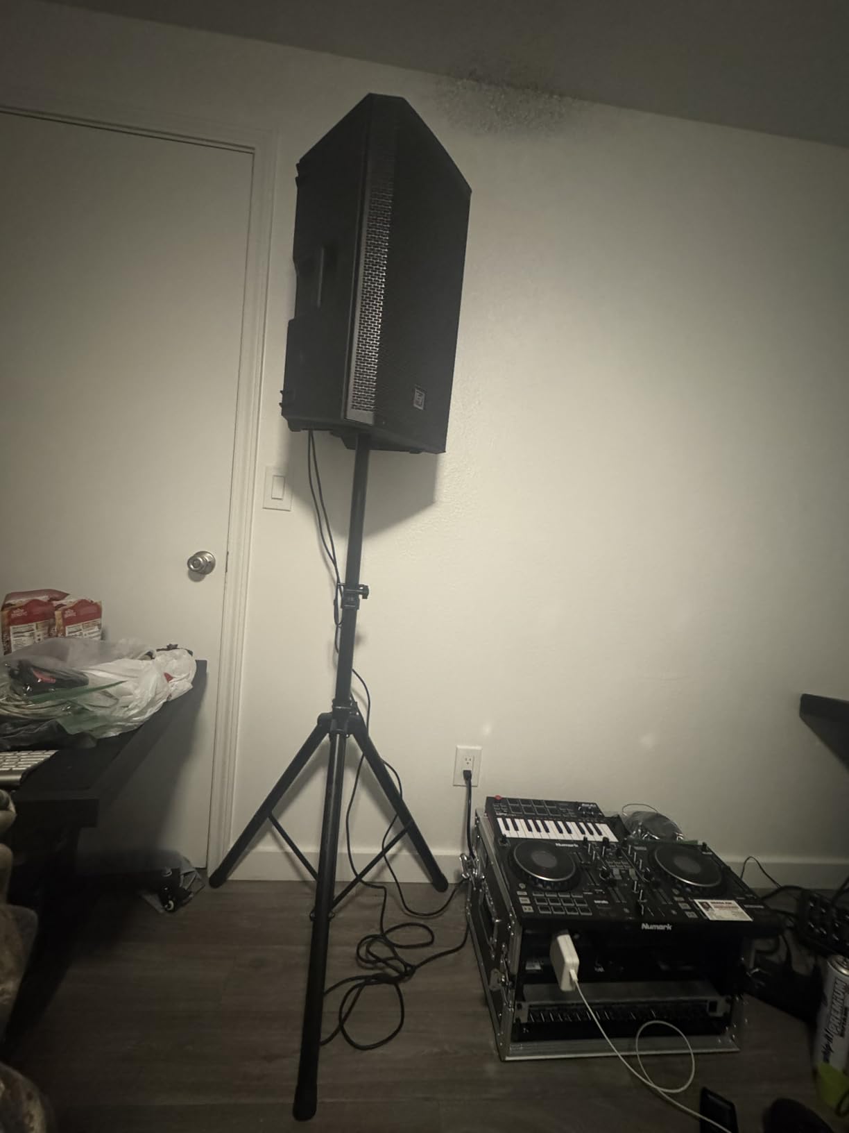 Rockville RVES1 Pair Adjustable Tripod PA Speaker Stands with Carry Bag customer photo 2