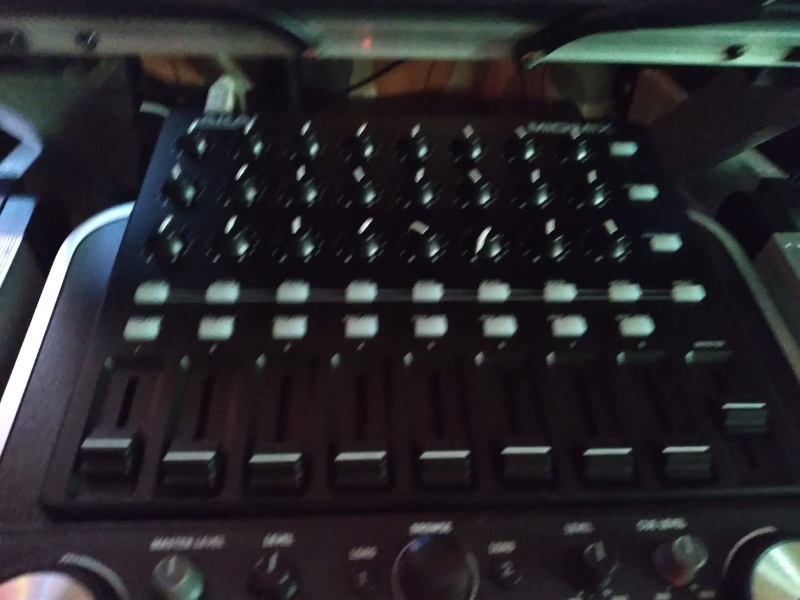 Akai Professional MIDImix USB MIDI Mixer Controller customer photo 2