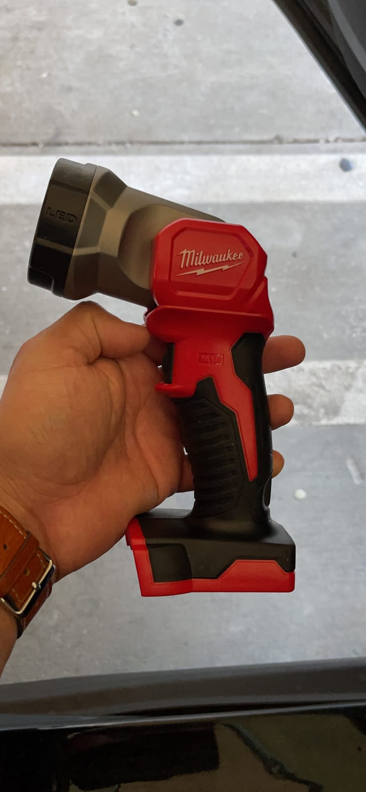 Milwaukee 2735-20 M18 LED Work Light customer photo 2