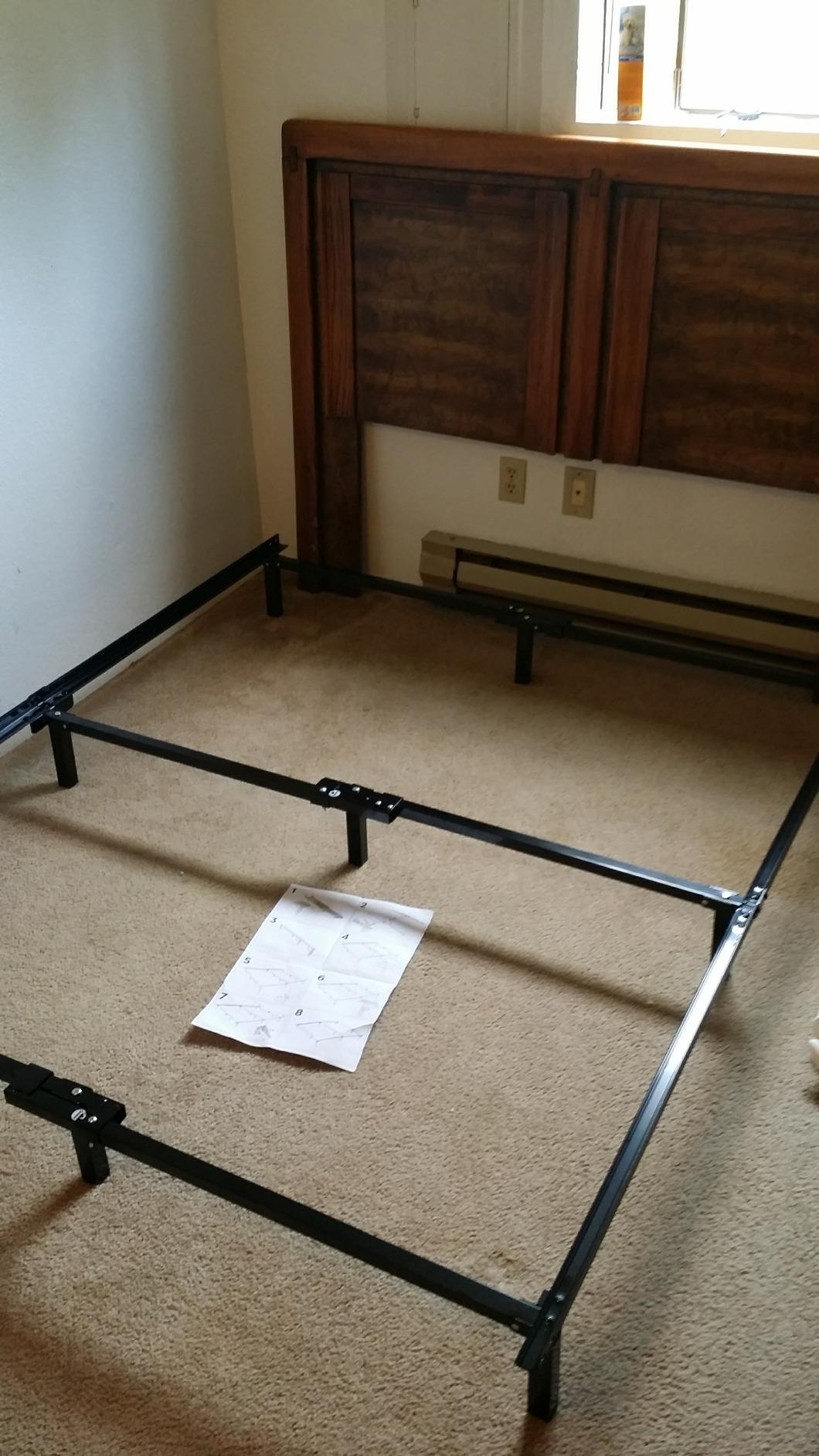 ZINUS Compack Metal Adjustable Bed Frame / 7 Inch Support Bed Frame for Box Spring and Mattress Set, Twin/Full/Queen customer photo 1