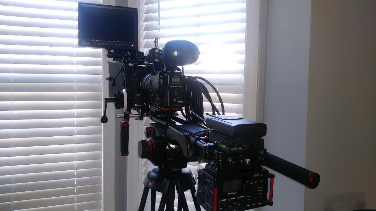 HS-2 Follow Focus with Hard Stops for Camera & Shoulder Rigs. 15mm Rod Quick Release Clamp. 0.8 Pitch Gear, 43 Teeth. Gear Belt Fits 46 to 110mm Lenses. Speed Crank Included (HS-2) customer photo 1