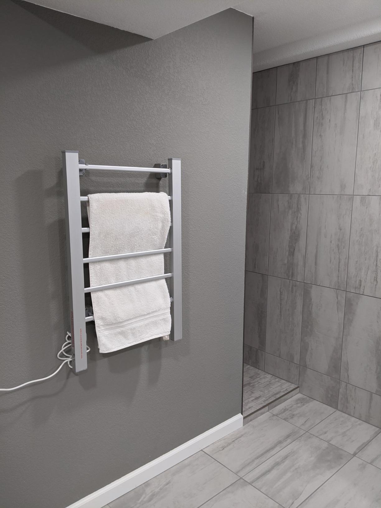 Pursonic TW300 Towel Warmer Rack for Bathroom – 6-Bar Electric Heated Towel Rack, Wall Mounted or Freestanding Setup, Plug-In Towel Dryer, Minimal Assembly Chrome-Plated customer photo 1