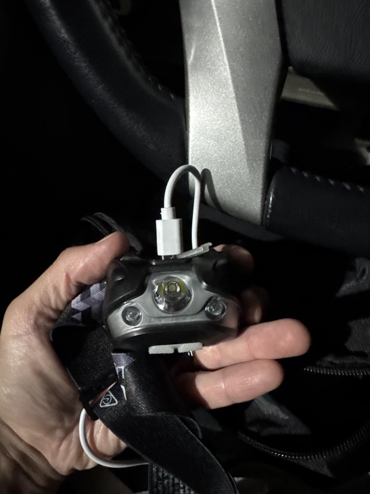 Lepro LED Headlamp Rechargeable IPX4 Waterproof Headlight 5 Modes - Black customer photo 2