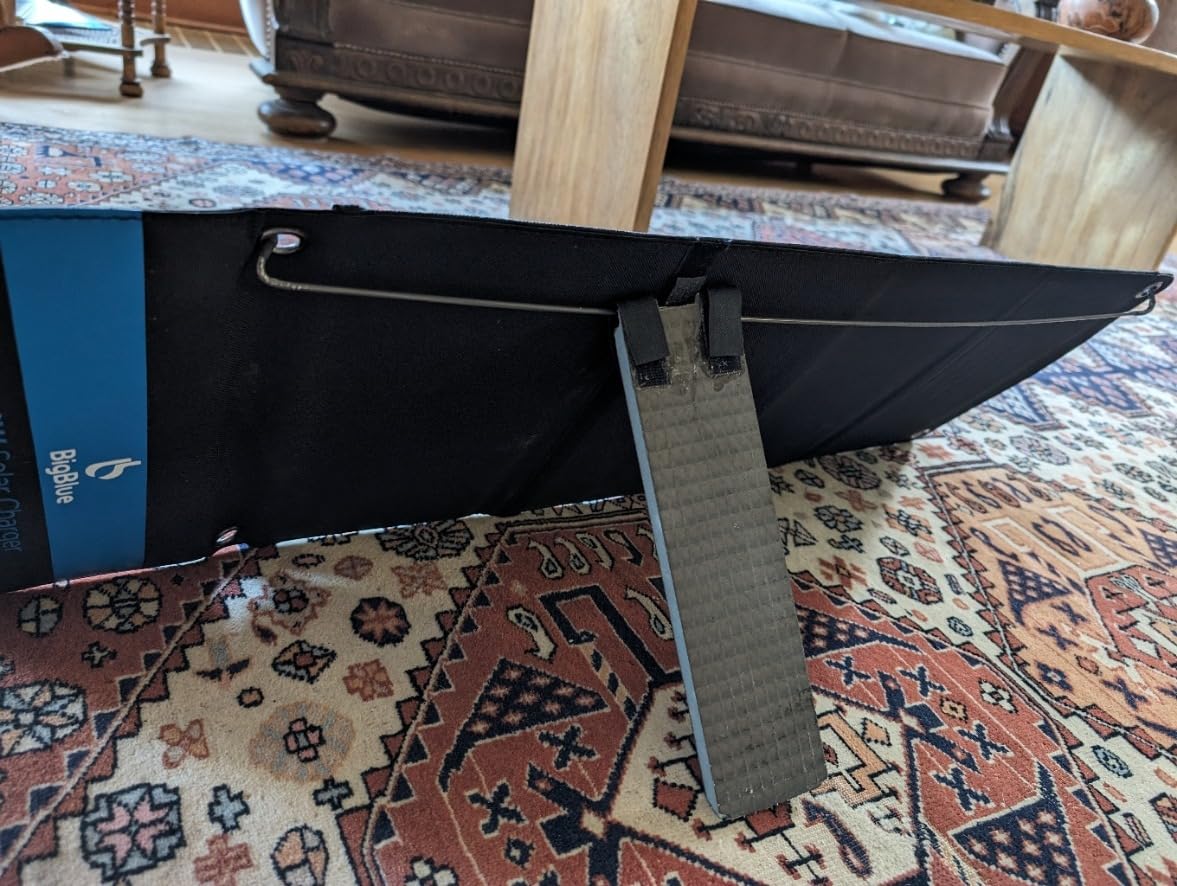 BigBlue 28W High-Efficiency Solar Panel Charger with Dual USB-C and USB-A customer photo 2