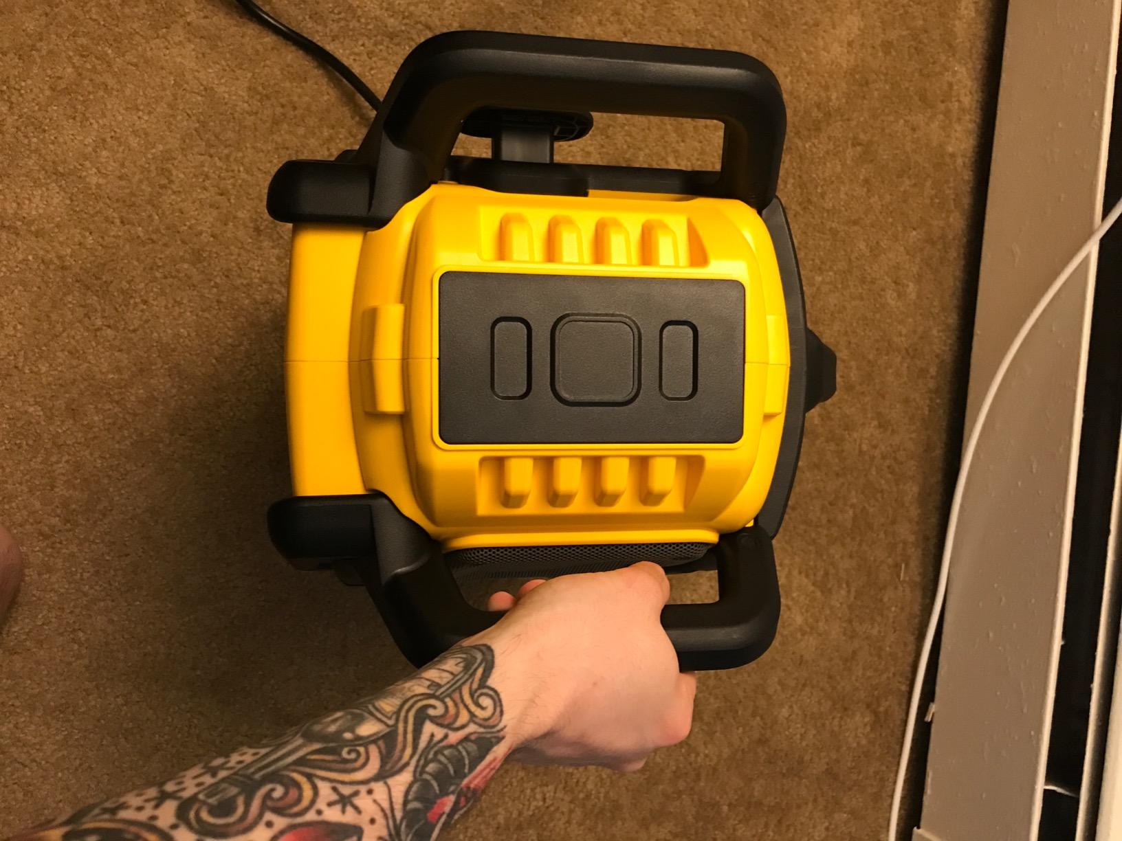 DEWALT 20V MAX Bluetooth Radio, 100 ft Range, Portable for Jobsites (DCR025) customer photo 1