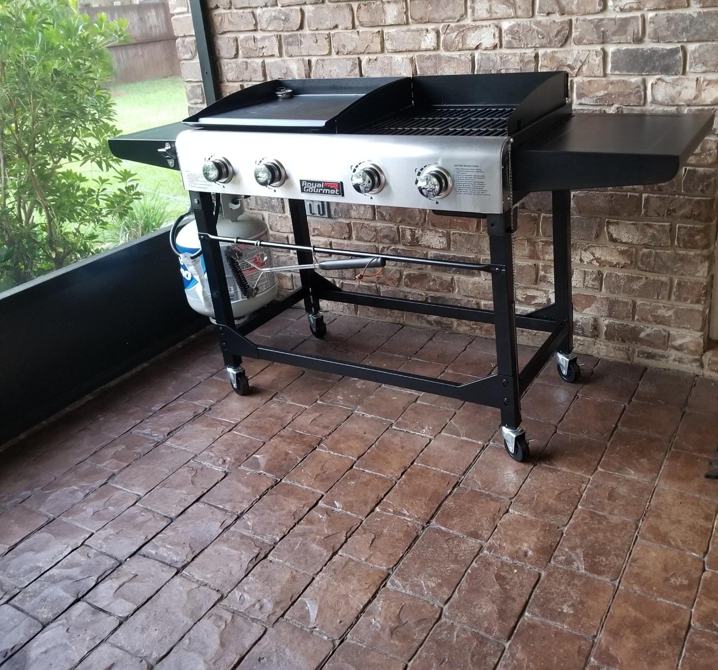 Royal Gourmet GD401C 4-Burner Gas Grill and Griddle Combo with Cover | Propane Griddle Grill Combo with 48,000 BTUs, Folding Legs, for Outdoor Cooking While Camping or Tailgating, Black & Silver customer photo 2
