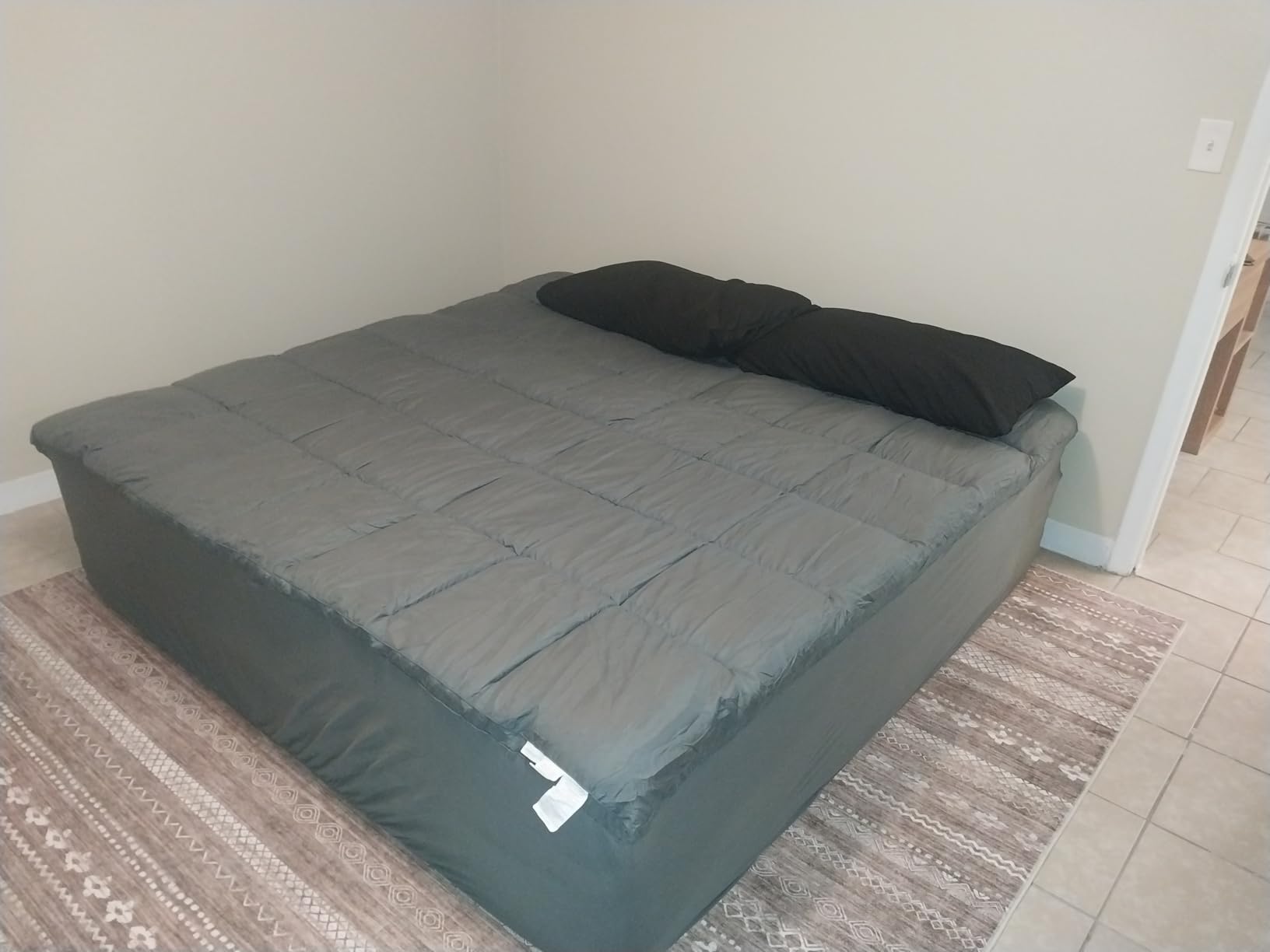 Lucid 4 Inch Memory Foam Mattress Topper, Queen Size - Cooling Gel Bed Topper - Pressure-Relieving Ultra Plush Feel - Ventilated Breathable Design - CertiPur Certified - Dorm Room Essentials customer photo 2