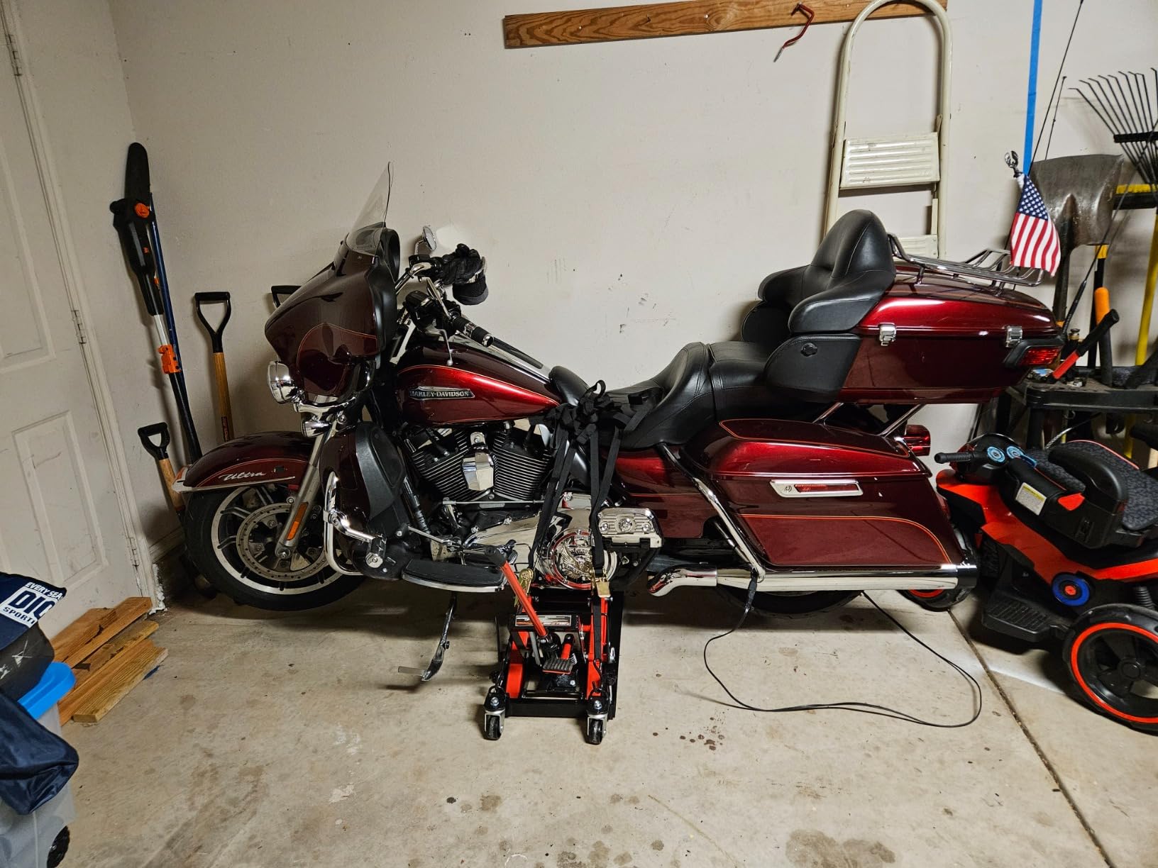 VIVOHOME 1500 LBS Hydraulic Motorcycle Lift Jack customer photo 1