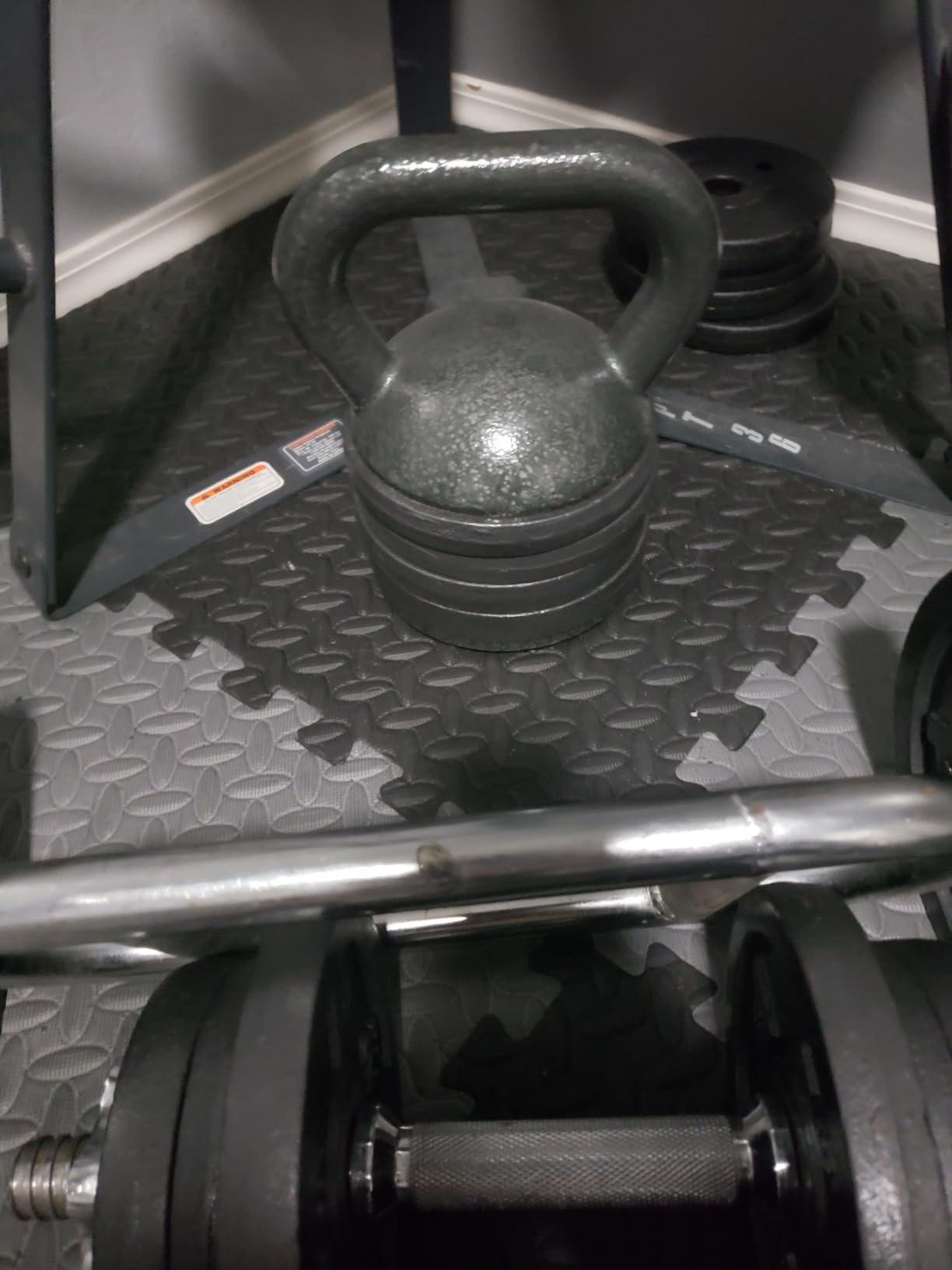 Apex 20 lb Adjustable Kettlebell Handle Loads to 50 lbs 1 Inch Plates Only customer photo 1