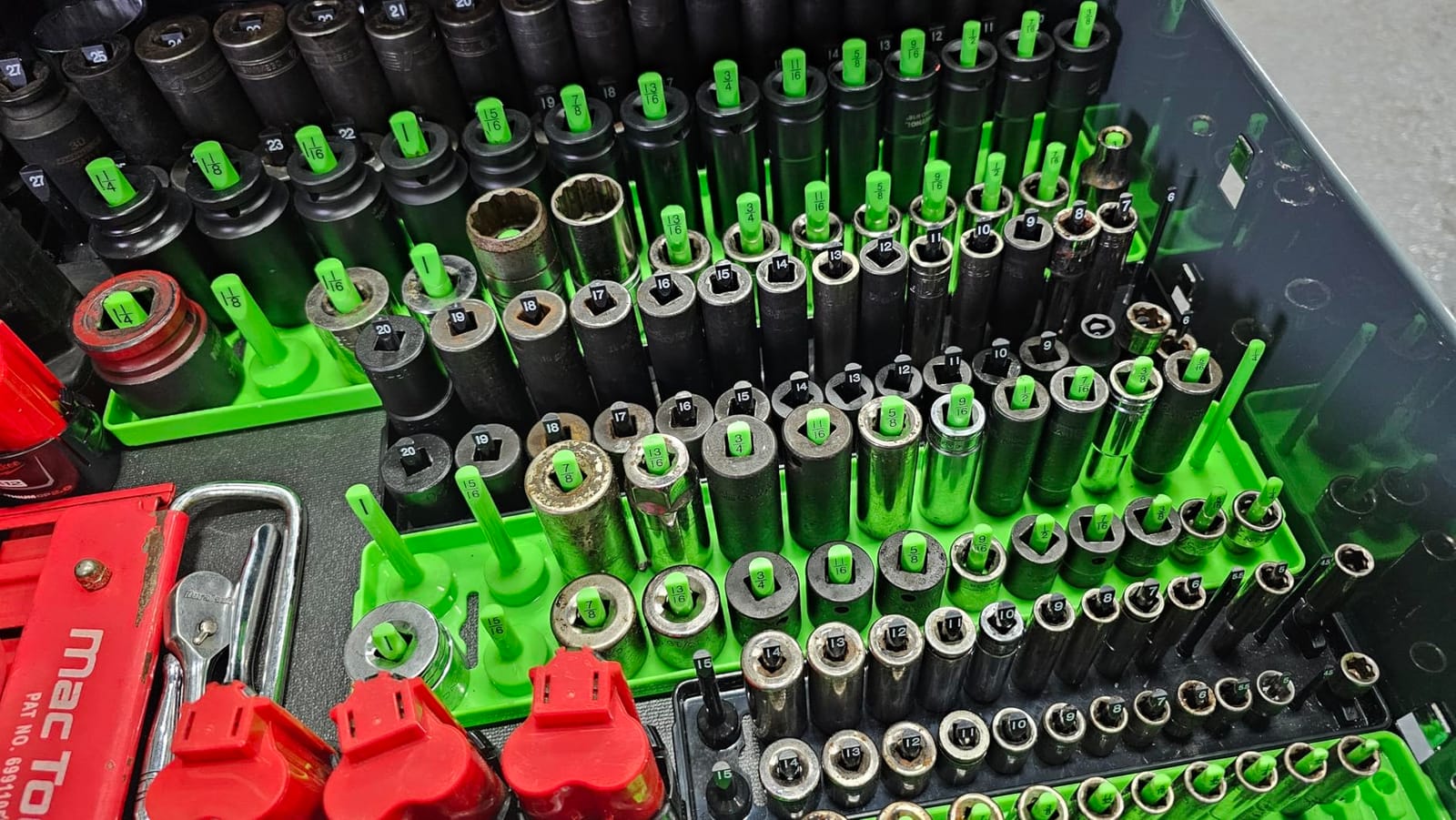 OEMTOOLS 22233 6-Pc SAE & Metric Socket Tray Set for Sizes 1/4