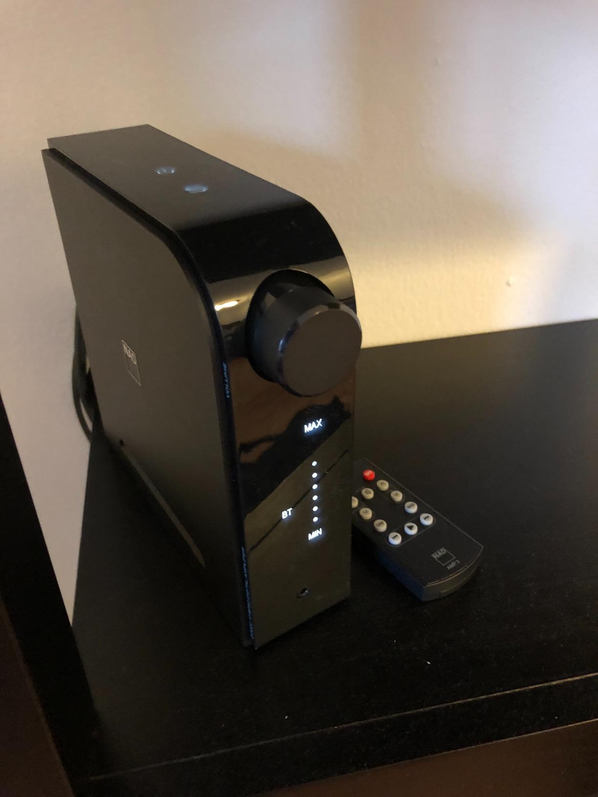 NAD D 3020 V2 Hybrid Digital Integrated Amplifier – 24-Bit/192kHz DAC, Phono Input, Bluetooth aptX, & Subwoofer Out customer photo 1